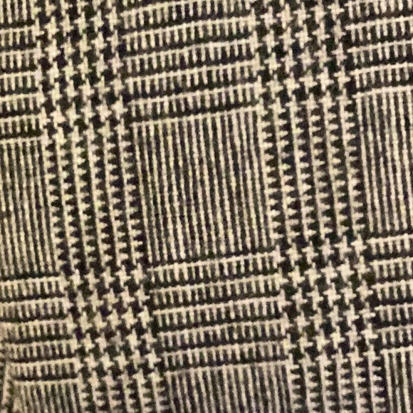 Alfred Dunner black/white plaid blazer with black velvet collar - Picture 3 of 15